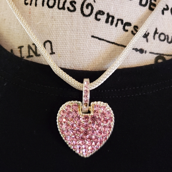 unknown Jewelry - Pink heart rhinestone necklace.